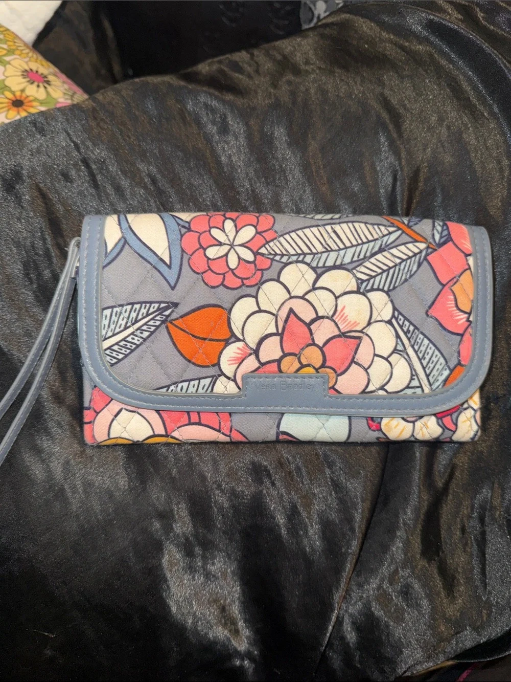 Vera Bradley Wallet/Wristlet!!! - Picture 1 of 8